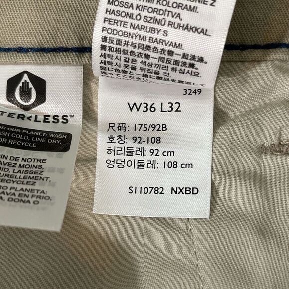 Levi's Chino Pants Men XX 36X30.5 Tan Relaxed Taper Mid Rise Office Chore Casual - Picture 10 of 11